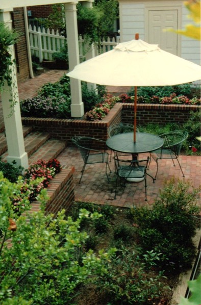 Terraced sunken brick courtyard